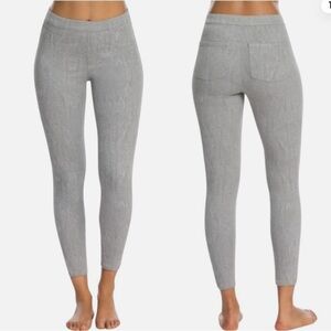 Spanx Tummy Control Pullon Skinny Snake Print Jeggings Large